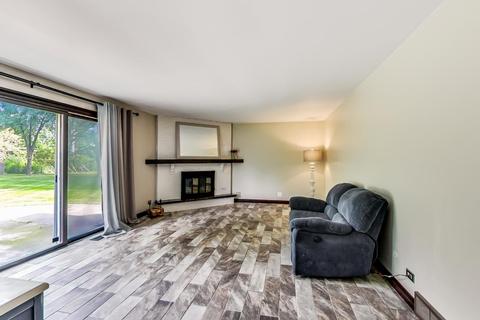 1230 Forest Dr, Elgin, IL 60123 photo 12
