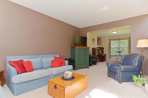 6080 Irene Dr, Hoffman Estates, IL 60192 photo 5