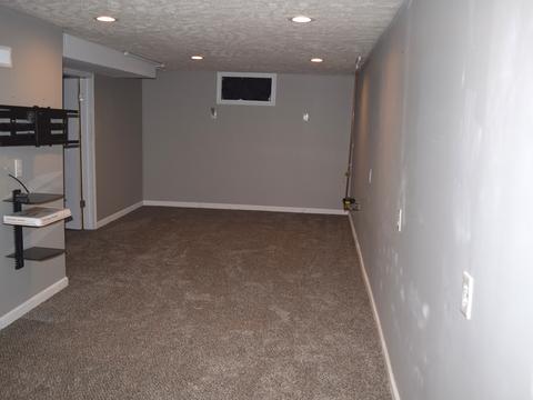 303 Meadows Ave, Bloomington, IL 61701 photo 17