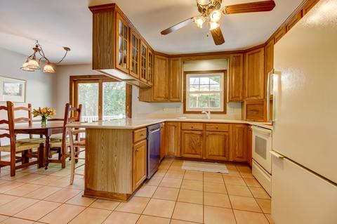 1211 Surrey Ct, Algonquin, IL 60102 photo 9