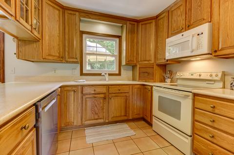1211 Surrey Ct, Algonquin, IL 60102 photo 10