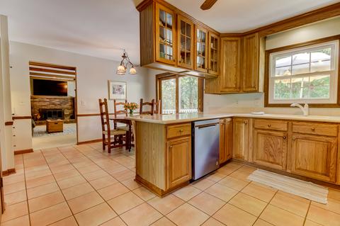 1211 Surrey Ct, Algonquin, IL 60102 photo 11