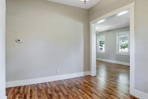 617 E Walnut St, Bloomington, IL 61701 photo 10