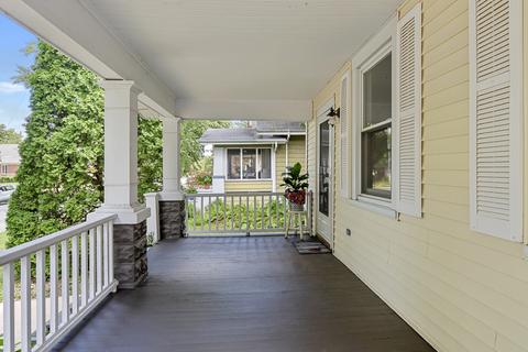 617 E Walnut St, Bloomington, IL 61701 photo 5