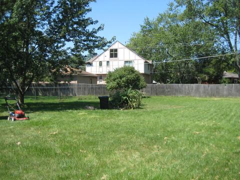 407 Circle Ave, Willowbrook, IL 60527 photo 3