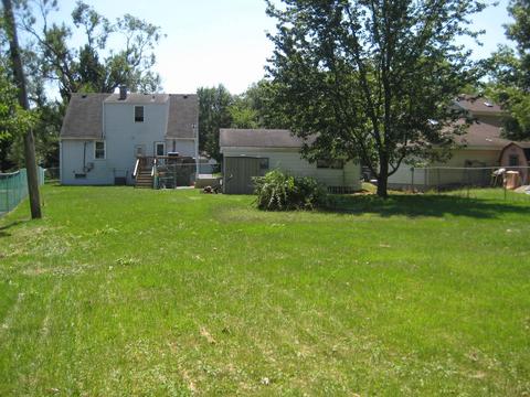 407 Circle Ave, Willowbrook, IL 60527 photo 4