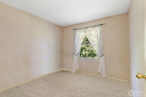 3910 Whispering Trails Dr, Hoffman Estates, IL 60192 photo 15