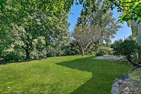 3910 Whispering Trails Dr, Hoffman Estates, IL 60192 photo 4