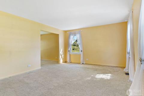 3910 Whispering Trails Dr, Hoffman Estates, IL 60192 photo 7