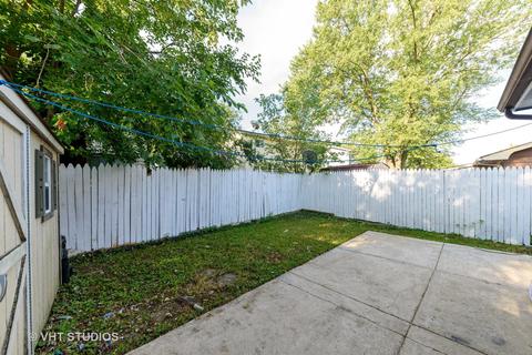 255 Grissom Ln, Hoffman Estates, IL 60169 photo 14
