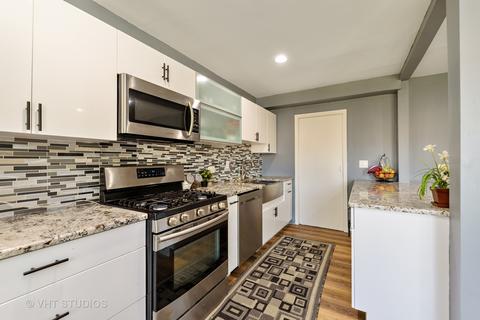 255 Grissom Ln, Hoffman Estates, IL 60169 photo 4