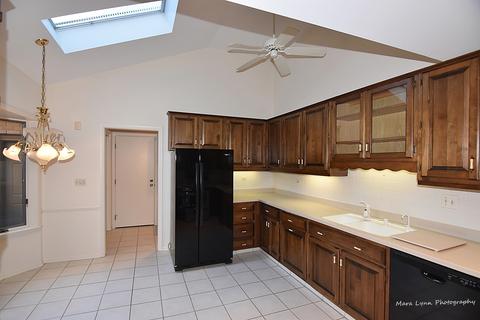 252 Spring Cove Dr, Elgin, IL 60123 photo 7