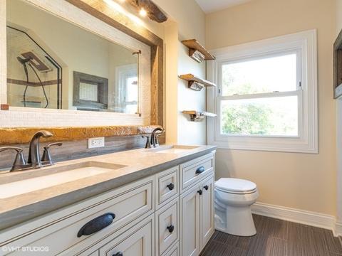 9039 Delphia Ave, Des Plaines, IL 60016 photo 23