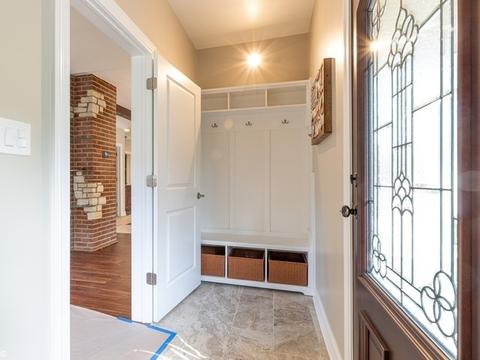 9039 Delphia Ave, Des Plaines, IL 60016 photo 17