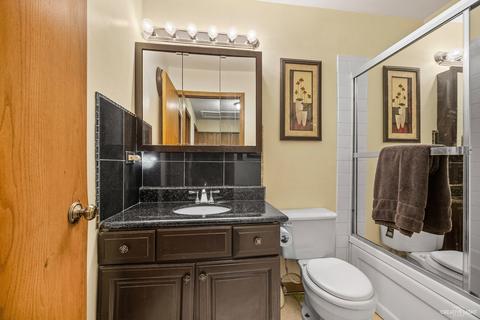 310 S Hickory Ave, Bartlett, IL 60103 photo 18