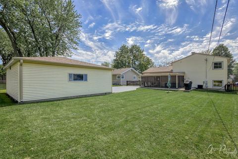 2316 E Grand Ave E, Lindenhurst, IL 60046 photo 26