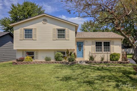 2316 E Grand Ave E, Lindenhurst, IL 60046 photo 28