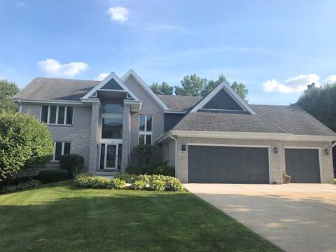 975 Doral Dr, Bartlett, IL 60103 photo 2