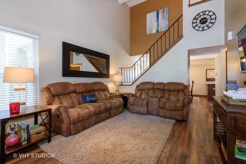 1130 Perry Dr, Algonquin, IL 60102 photo 2