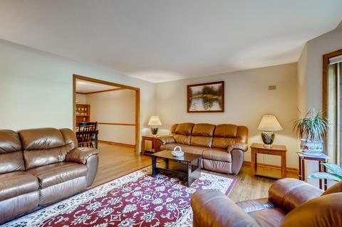 1613 California Ave, Rolling Meadows, IL 60008 photo 4