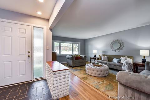 1611 Mayo Ave, Wheaton, IL 60189 photo 5