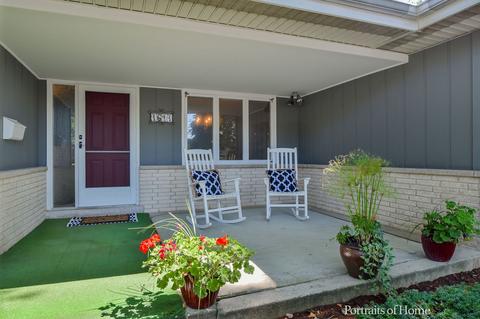 1611 Mayo Ave, Wheaton, IL 60189 photo 3
