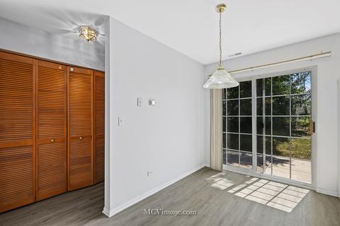 941 E Savannah Dr, Romeoville, IL 60446 photo 9