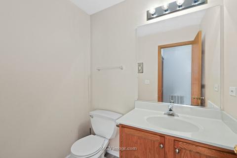 941 E Savannah Dr, Romeoville, IL 60446 photo 10