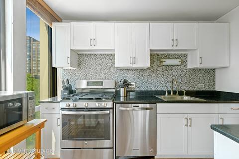 1 E Scott St #509, Chicago, IL 60610 photo 5