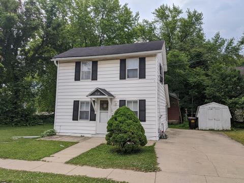 315 W Carpenter St, Freeport, IL 61032 photo 1