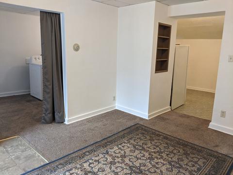315 W Carpenter St, Freeport, IL 61032 photo 6