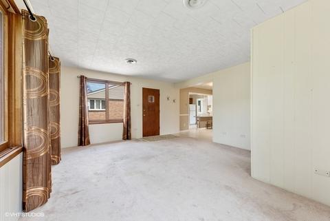 884 S 3rd Ave, Des Plaines, IL 60016 photo 9