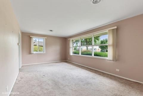 884 S 3rd Ave, Des Plaines, IL 60016 photo 2