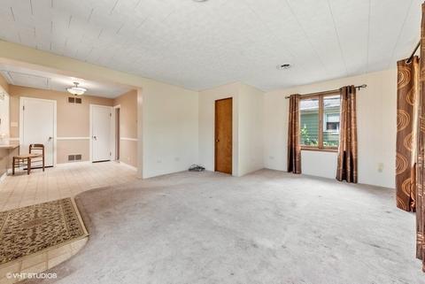 884 S 3rd Ave, Des Plaines, IL 60016 photo 10