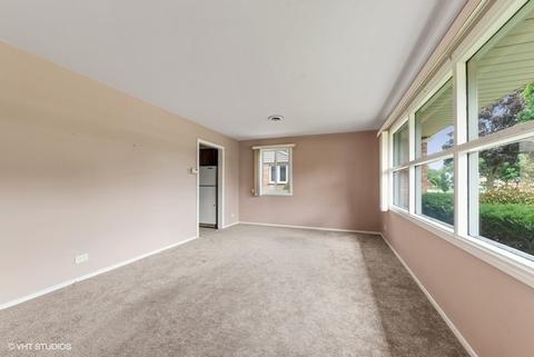 884 S 3rd Ave, Des Plaines, IL 60016 photo 3