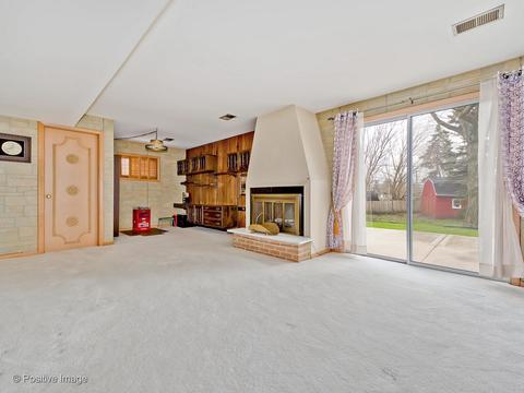 1517 E Lowden Ln, Mount Prospect, IL 60056 photo 4