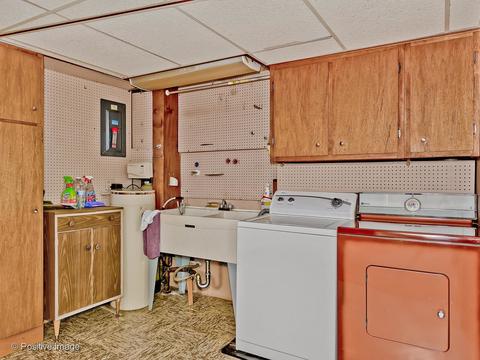 1517 E Lowden Ln, Mount Prospect, IL 60056 photo 22