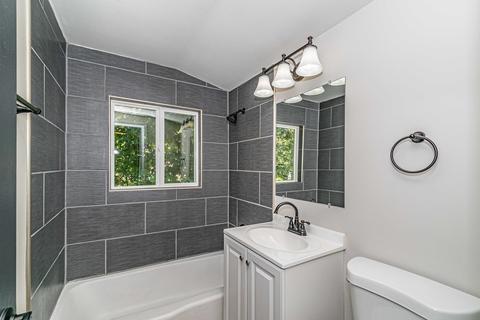 908 E Crockett Ave, Addison, IL 60101 photo 13