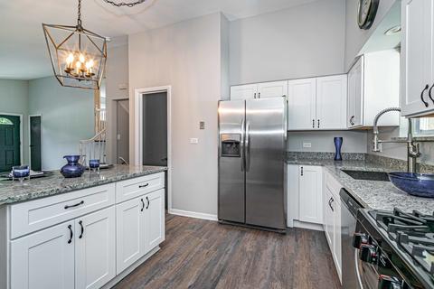 908 E Crockett Ave, Addison, IL 60101 photo 8