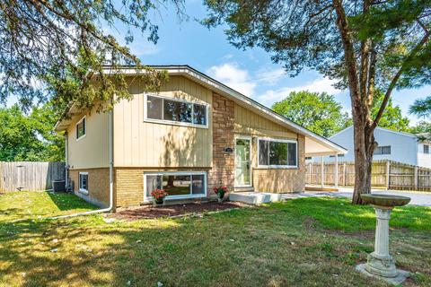 908 E Crockett Ave, Addison, IL 60101 photo 2