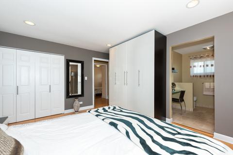 220 Marshall Dr, Des Plaines, IL 60016 photo 27