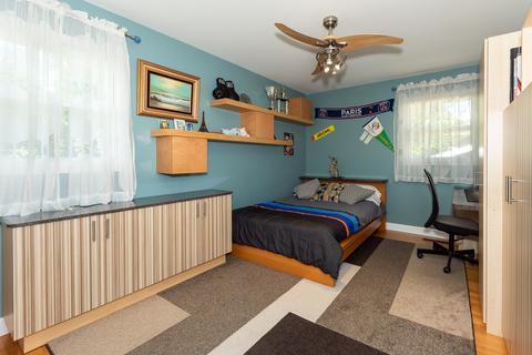220 Marshall Dr, Des Plaines, IL 60016 photo 25
