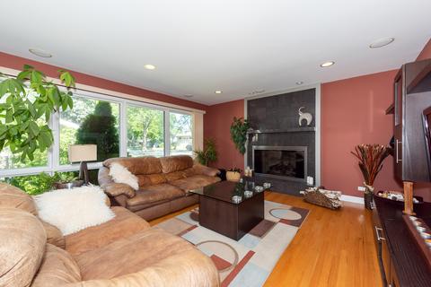 220 Marshall Dr, Des Plaines, IL 60016 photo 9