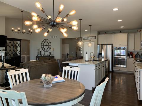 1977 Prospect Dr, Hoffman Estates, IL 60192 photo 7