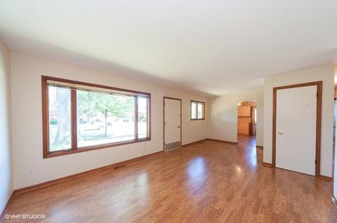 420 Virginia Pl, Wheeling, IL 60090 photo 3