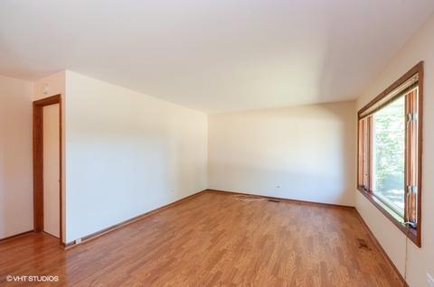 420 Virginia Pl, Wheeling, IL 60090 photo 2