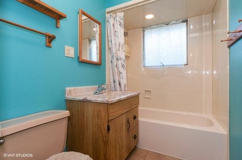 420 Virginia Pl, Wheeling, IL 60090 photo 8