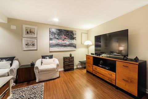 124 W Union Ave, Wheaton, IL 60187 photo 23