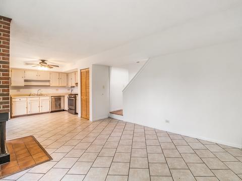 1335 Maroon Dr, Elgin, IL 60120 photo 10