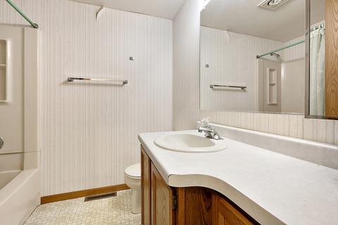 26011 S Middlepoint Ave, Monee, IL 60449 photo 9